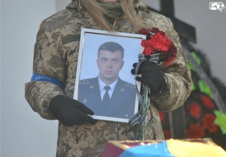 Дружина загиблого пілота України Олександра Чуйка: Діти мають знати, що їхній батько Герой