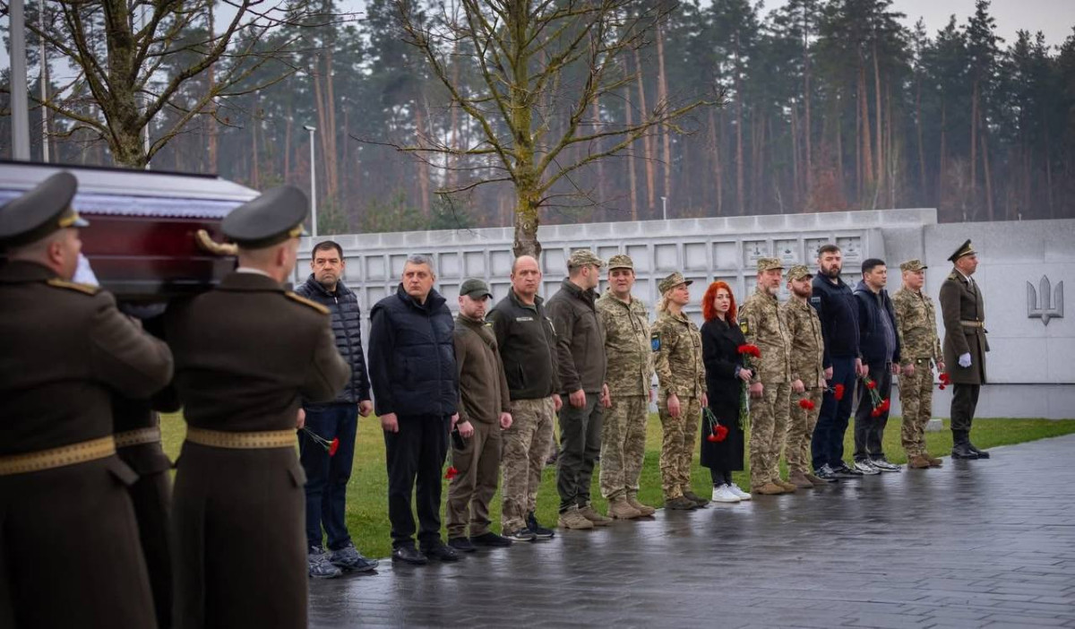 На меморіальному кладовищі поховали п’ятьох воїнів з Миколаївщини