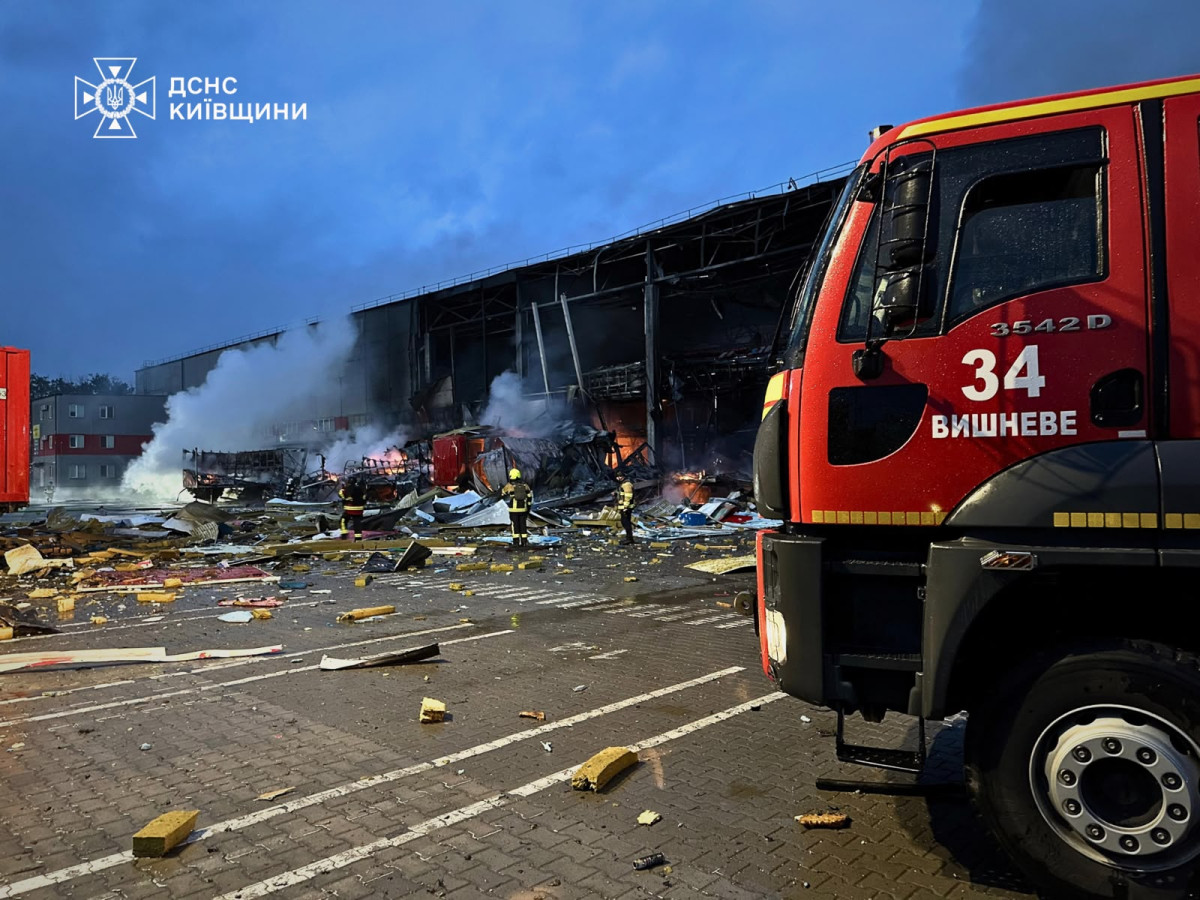 Росія атакувала Україну 70 ракетами і 611 дронами, заявив Зеленський