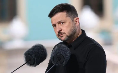 Зеленський відправив Орден Білого Орла Навроцькому поштою