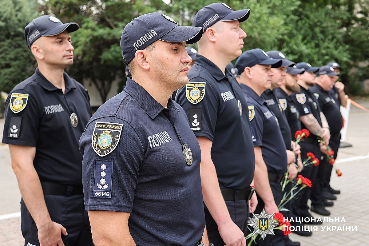 У Миколаєві вшанували поліцейських, які загинули на службі
