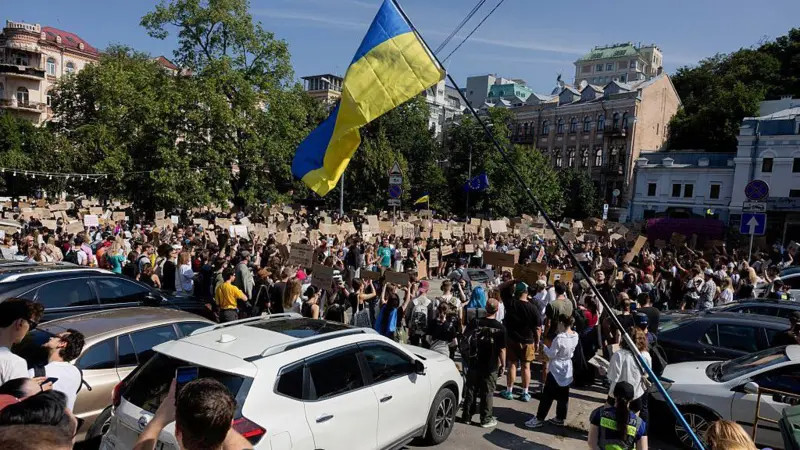 Зеленський змінив головнокомандувача ЗСУ: Сирського замінив Драпатий