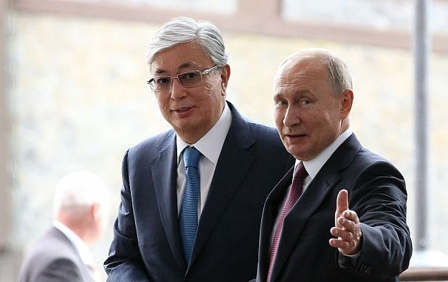 Токаєв запропонував Путіну заморозити війну й повернутися до Стамбула