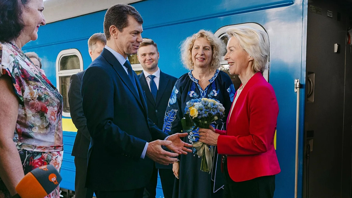 Фон дер Ляєн у Києві: угода про дрони та вступ України до ЄС