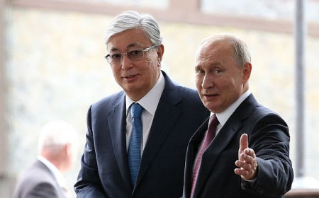 Токаєв запропонував Путіну заморозити війну й повернутися до Стамбула