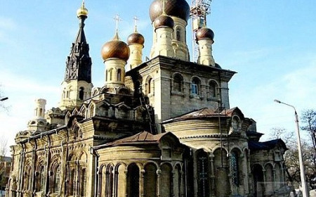 У Миколаєві сперечаються через ремонт собору на Садовій