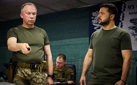 FT: Зеленський розглядає звільнення Сирського з посади головкома