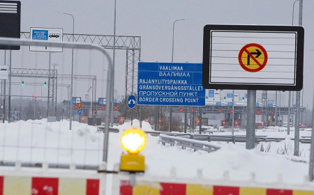 Росія призупинила залізничні переходи з Фінляндією й Балтією