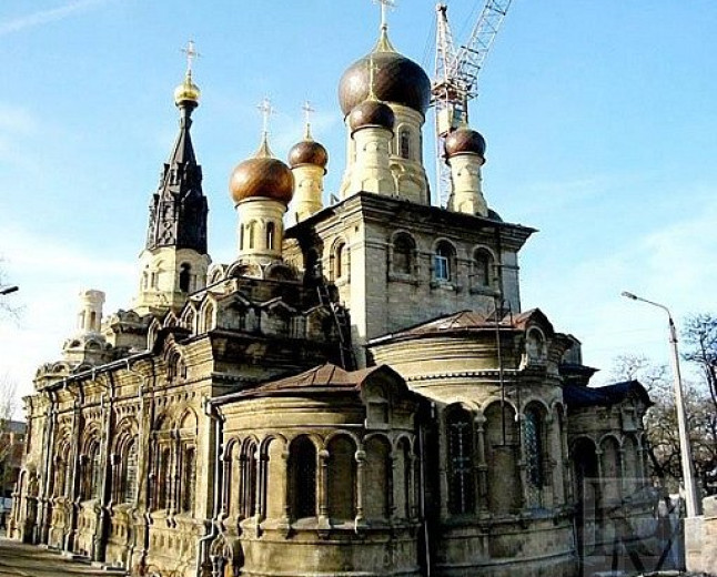 У Миколаєві сперечаються через ремонт собору на Садовій