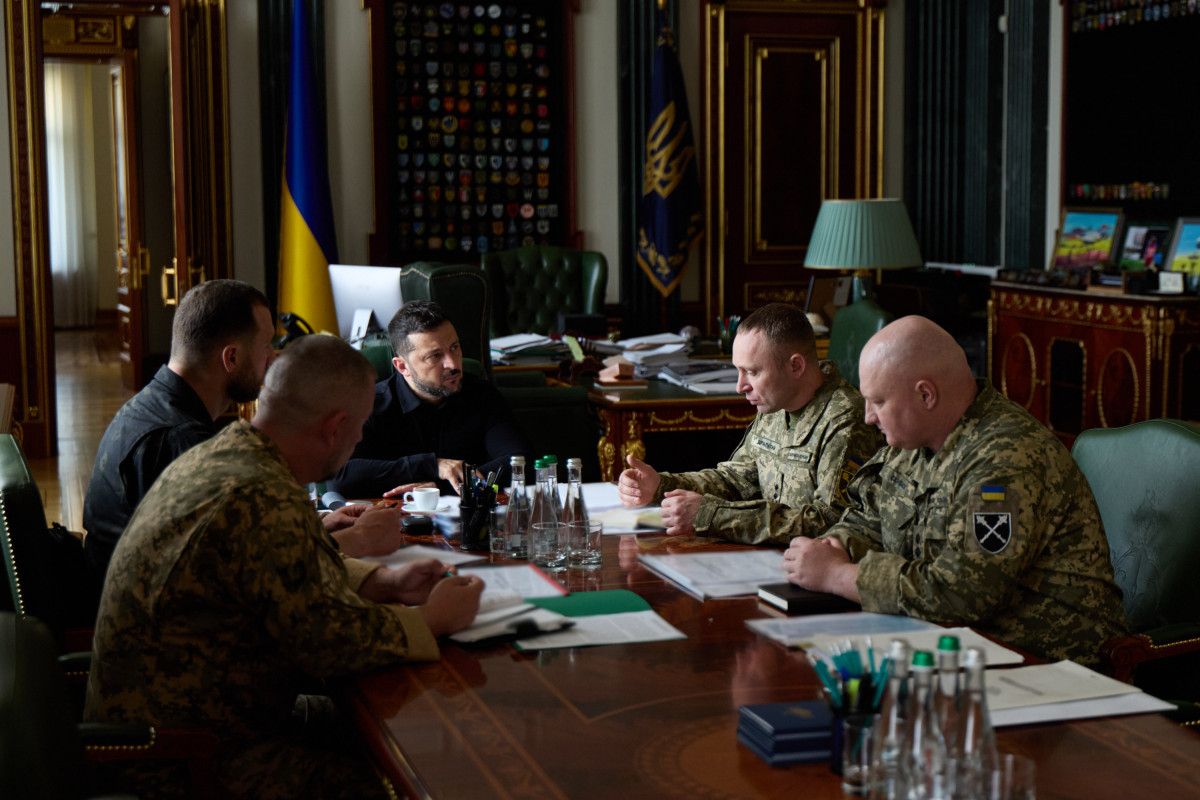 Зеленський: Україна готує контрзаходи на ключових ділянках фронту