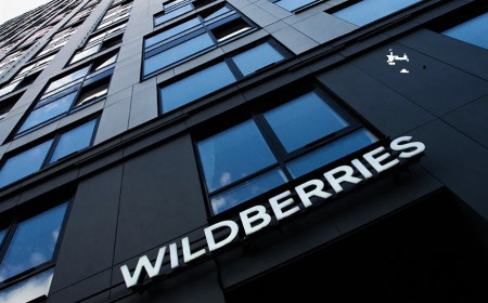 Чому Україна атакує склади російського маркетплейсу Wildberries