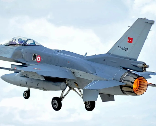 НАТО збило дрон над Латвією: у повітря підняли турецькі F-16