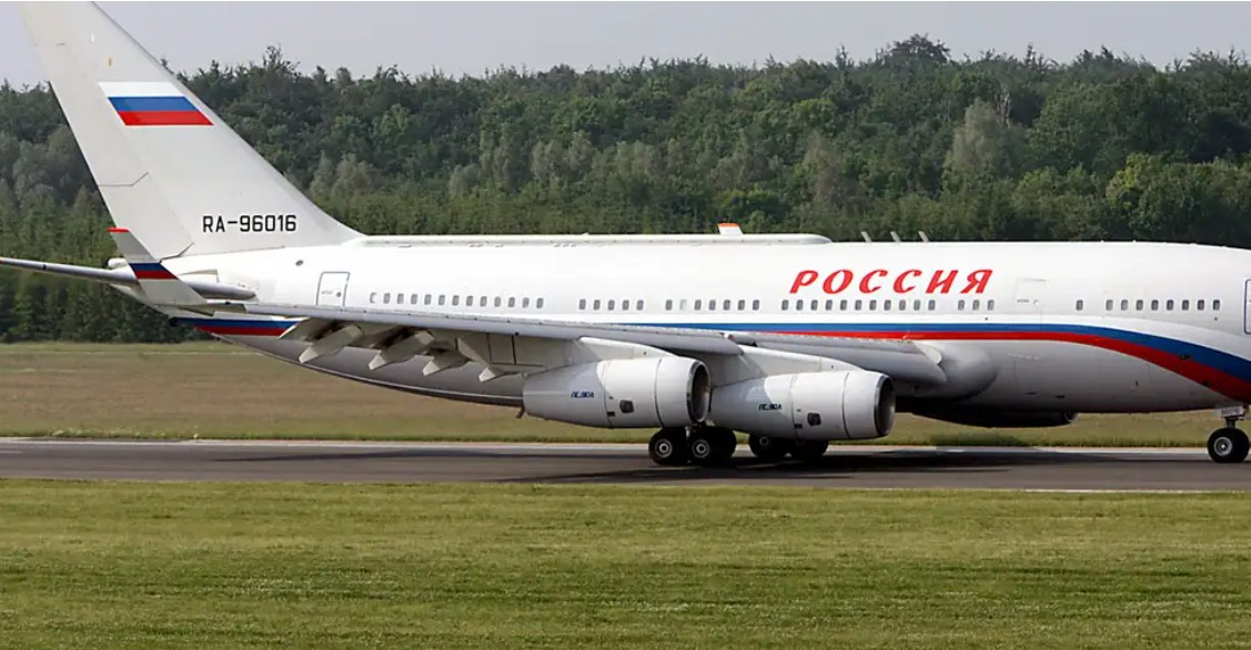 Російський урядовий Іл-96 прилетів до Німеччини по дипломатів