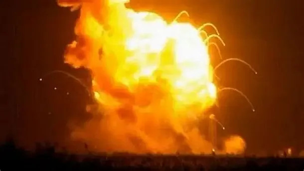 У Миколаєві пролунали вибухи під час атаки дронів РФ