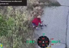 Літня українка голіруч зняла котушку з російського FPV-дрона
