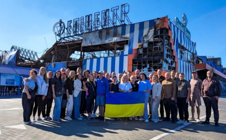 У Миколаєві працівники «Епіцентру» майже добу рятували ТЦ після атак