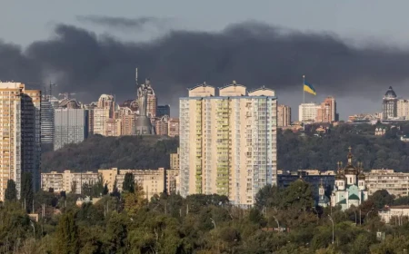 Росія весь день атакувала Київ: дрон влучив у багатоповерхівку