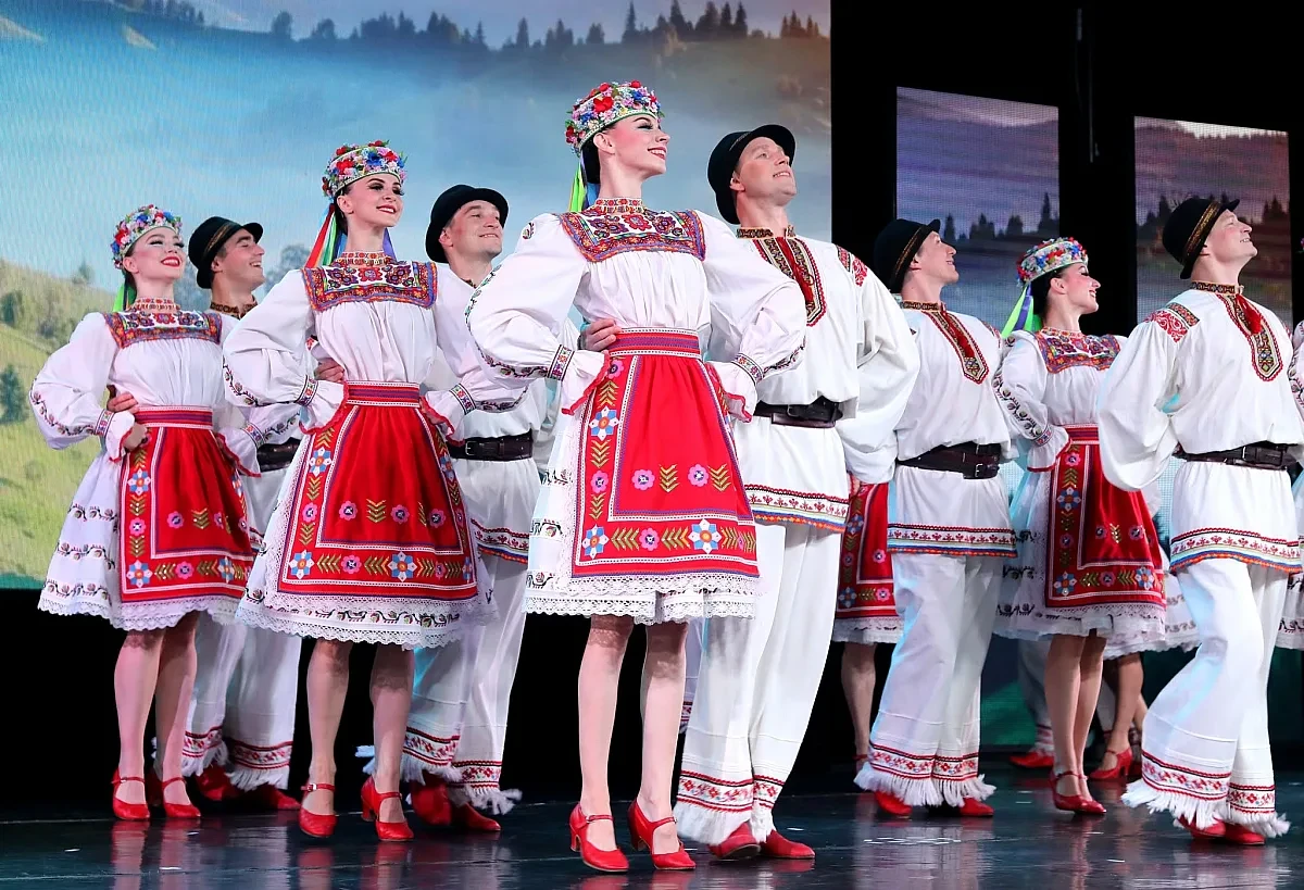 Під час війни в Україні сцени відкриті: ансамбль Вірського у Миколаєві