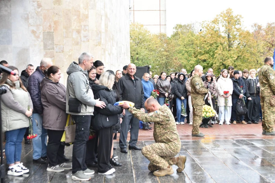 У Південноукраїнську попрощалися із захисником Євгеном Кристофолем